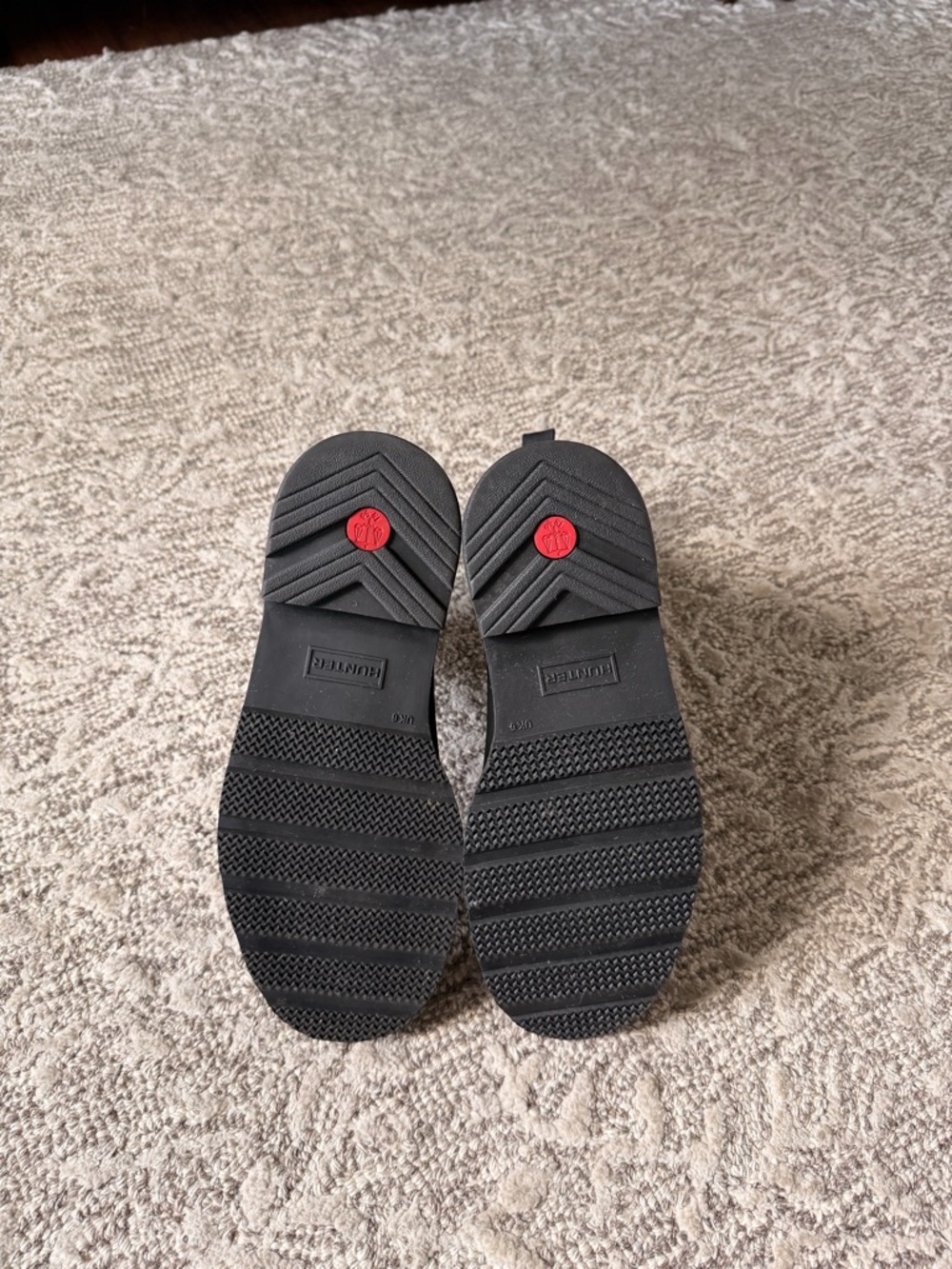 Hunter Black Chelsea Short Rain Boots - Picture 5 of 7